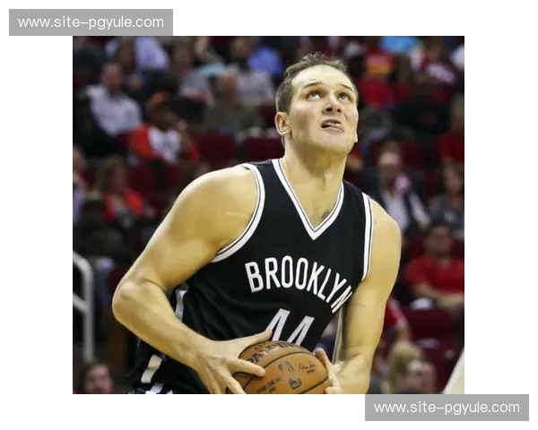 爵士成为赛季黑马 硬仗表现提升让其有望冲击前六